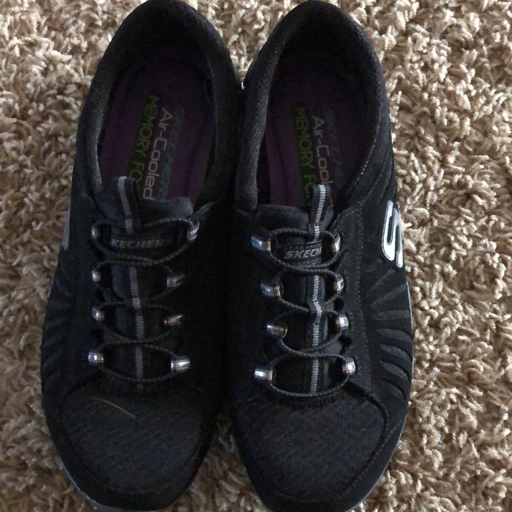 Skechers